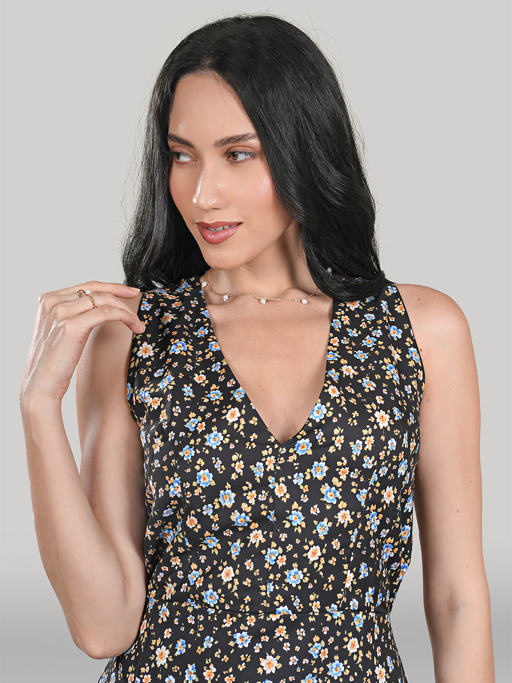Aurelia Midi Dress – Noir Garden